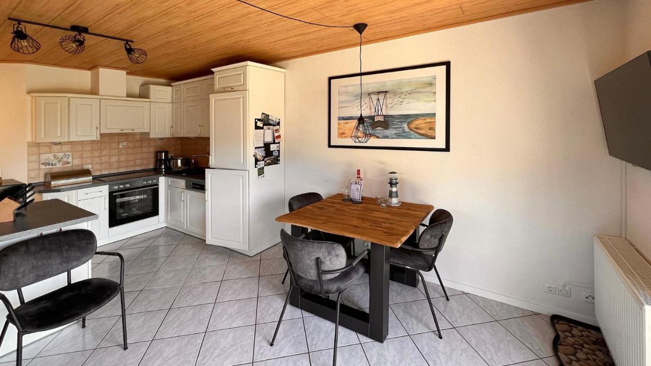 Ferienwohnung Am Sonnenstrahl Dorumer Neufeld Luaran gambar